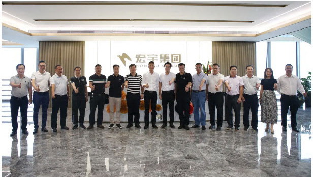 广西藤县领导莅临参观JXF吉祥坊3.0展厅，高度评价创新成果