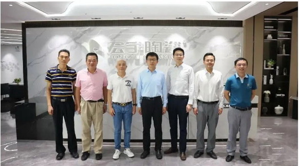 佛山市禅城区委庄旋副书记一行莅临JXF吉祥坊集团考察调研